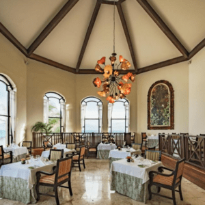 Con Una Variedad De Restaurantes Que Ofrecen Cocina Internacional En Royal Hideaway Playacar