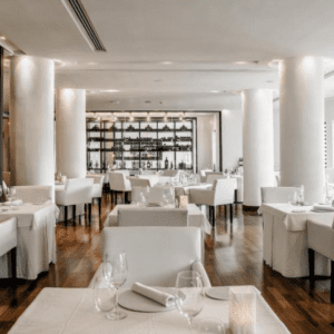 Desde Los Platos Gourmet Servidos En Ventanas Y Palazzo Hasta Los Sabores Locales De Spices En Playa Del Carmen, Mexico