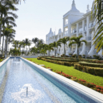 Desde Sus Elegantes Habitaciones Con Terraza Privada Hasta Sus Siete Restaurantes De Clase Mundial