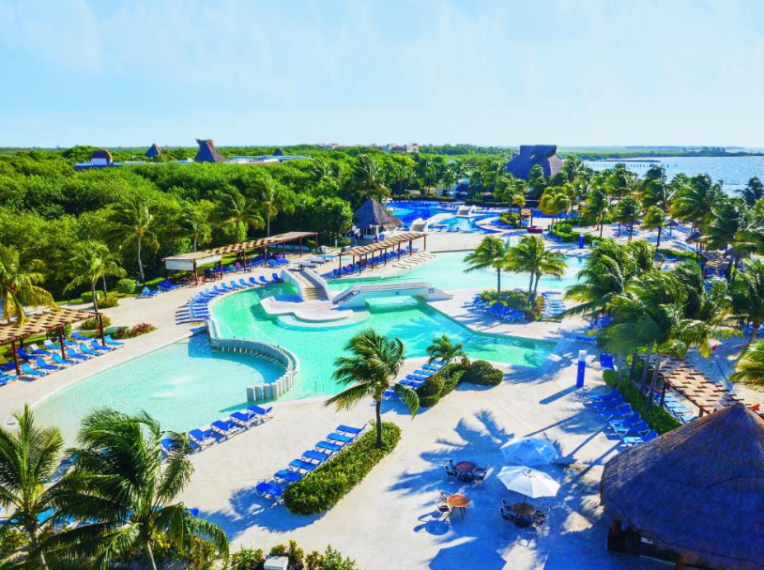 Bluebay Grand Esmeralda