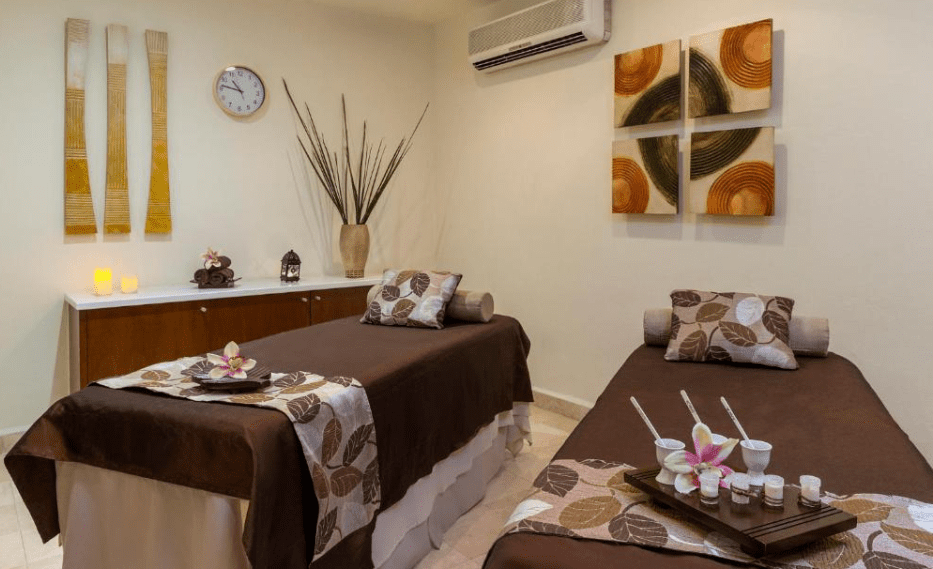 Relajado Ocean Maya Royale