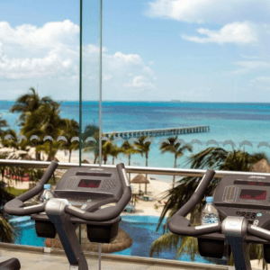 Disfrutar De Un Tratamiento En El Spa: El Spa Del Hotel Ofrece Una Amplia Variedad De Tratamientos De Relajación Y Belleza En Cancun, Mexico