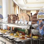 El Hotel Se Destaca Por Su Oferta Gastronómica Diversa Que Incluye Restaurantes Especializados En Diversas Cocinas Internacionales