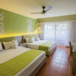 No Olvides Explorar Los Deportes Acuáticos Disponibles O Simplemente Dejarte Llevar Por El Ambiente Y La Música En El Swim Up Bar