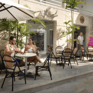 Parejas Y Grupos Este Hotel Es Ideal Para Familias