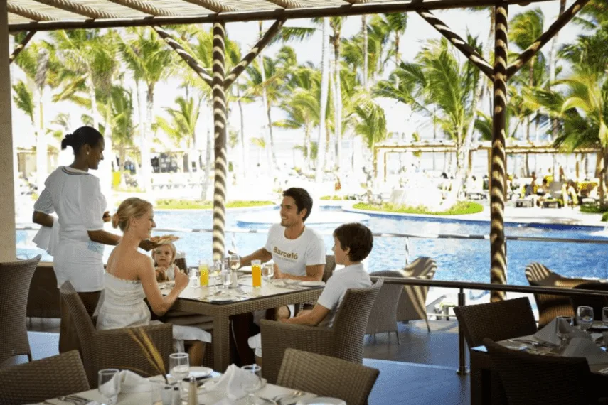 Parejas Y Grupos En Punta Cana, Republica Dominicana
