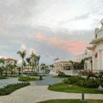 El Hotel Ofrece Una Sensación De Amplitud Y Espacio Para Sus Huéspedes
