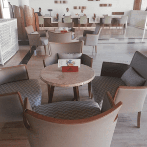 El Hotel Refleja La Belleza Natural De Su Entorno Y Proporciona Un Oasis De Lujo En Medio De La Exuberante Vegetación De Punta Cana