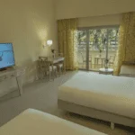 Es Un Resort Todo Incluido Que Destaca Por Sus Servicios De Lujo Y Su Atención Al Detalle