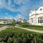 Los Ocho Restaurantes Y Las Numerosas Actividades Y Entretenimientos Disponibles En El Lugar Son Un Testimonio Del Tamaño Y La Magnitud De Este Resort