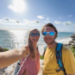 Mientras Los Adultos Disfrutan De Las Actividades Y Servicios Del Resort
