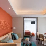 Minibar Y Baños Privados Con Duchas De Alta Presión