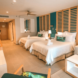 Tv De Pantalla Plana Y Un Balcón Privado En Dreams Natura Resort Spa
