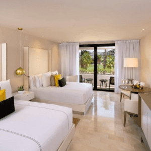 La Suite Junior Con Vistas Al Océano Y La Suite The Reserve Con Acceso Directo A La Piscina