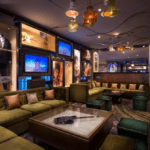 Y Una Variedad De Restaurantes Que Ofrecen Desde Cocina Italiana Hasta Asiática