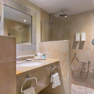 Algunos Servicios Que Ofrece Son: Wifi Gratuito En Todo El Resort