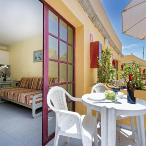 Todos Los Bungalows Están Equipados Con Aire Acondicionado En Espana, Maspalomas, Europa Del Sur