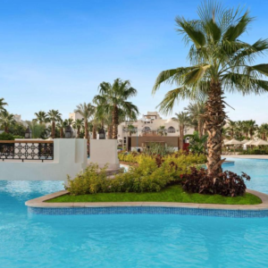 Sus Líneas Arquitectónicas Limpias Y Los Materiales Naturales Evocan Una Conexión Con El Entorno Desértico En Swissôtel Sharm El Sheikh Collection En Egipto, Sharm El Sheikh, Africa Del Norte